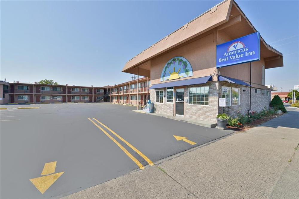 Americas Best Value Inn Hazlehurst Exterior foto